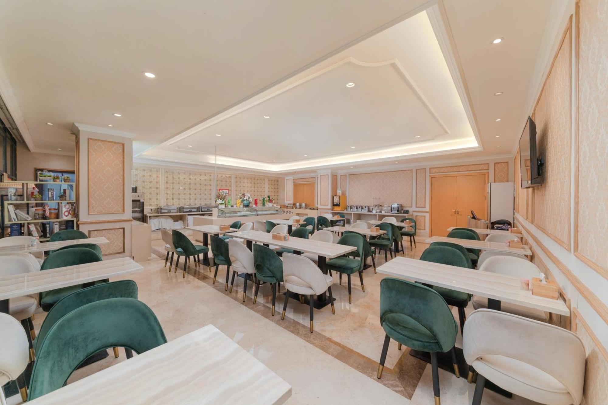 Vienna Hotel Shenzhen Fuyong Subway Station Екстериор снимка